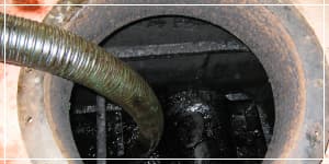 Säiliöauto tiellä